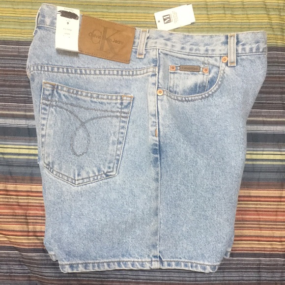 New! Calvin Klein Y2K Enzyme Wash High Waist Easy Fit Button Fly Jean Short sz 9 - Picture 2 of 10